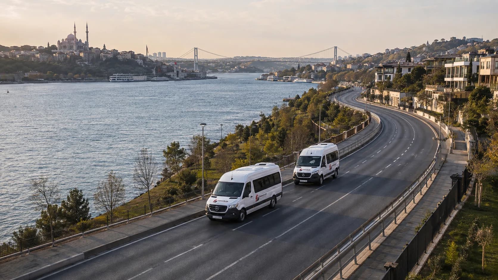 Karaaslan Turizm araçları İstanbul Boğazı güzergâhında